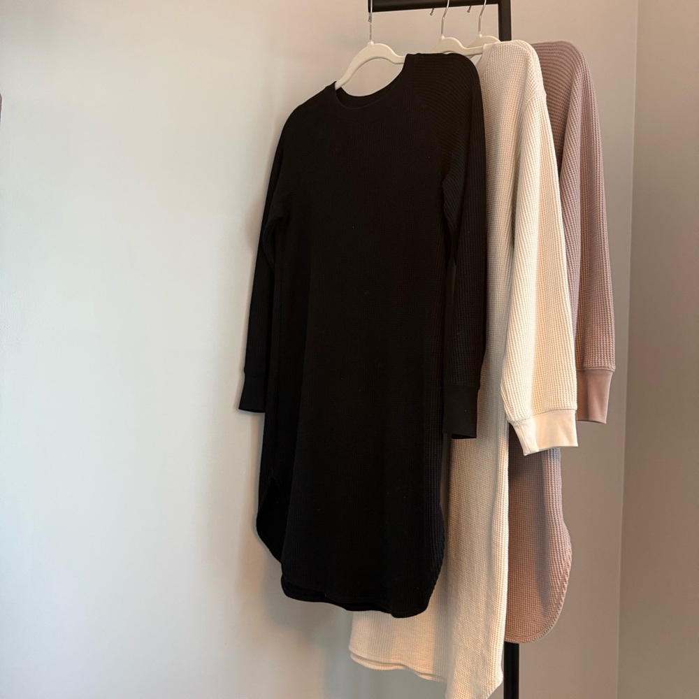 Black, Cream, and Tan Long Sleeve High End Waffle Dresses (Lot of 3) - Picture 3 of 10